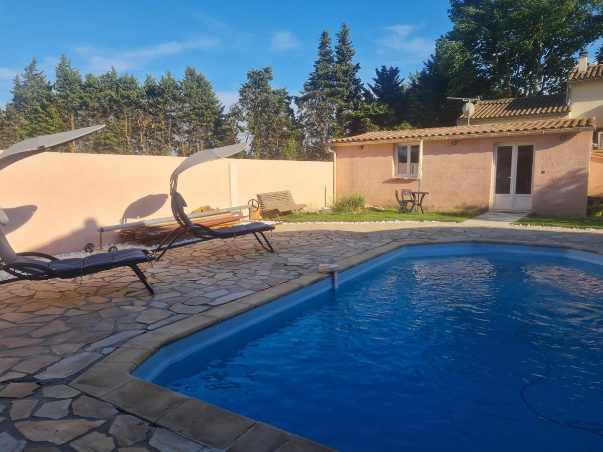 Tylyan Villa Le Thor Bagian luar foto