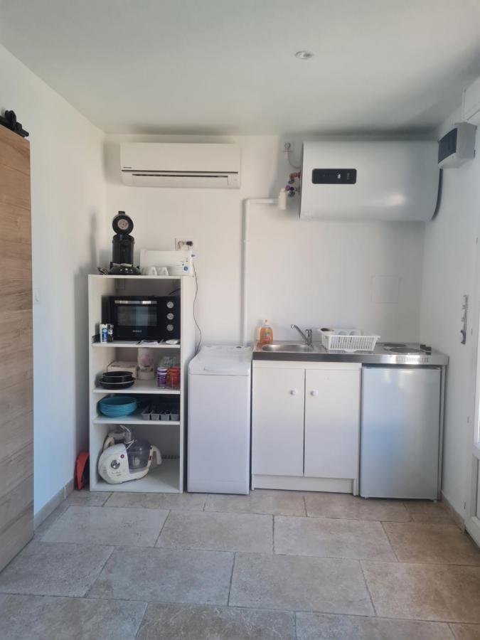 Tylyan Villa Le Thor Bagian luar foto