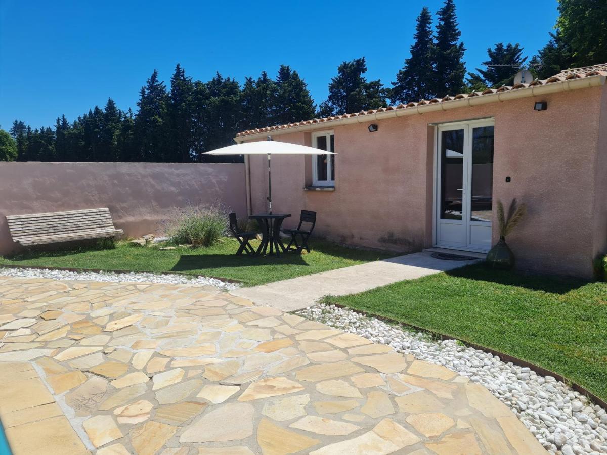 Tylyan Villa Le Thor Bagian luar foto
