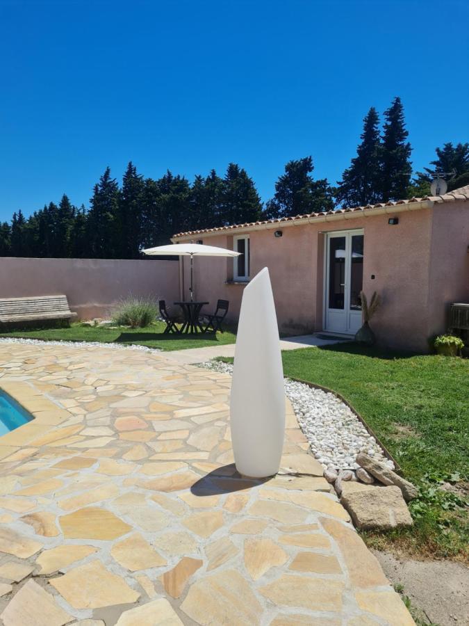 Tylyan Villa Le Thor Bagian luar foto